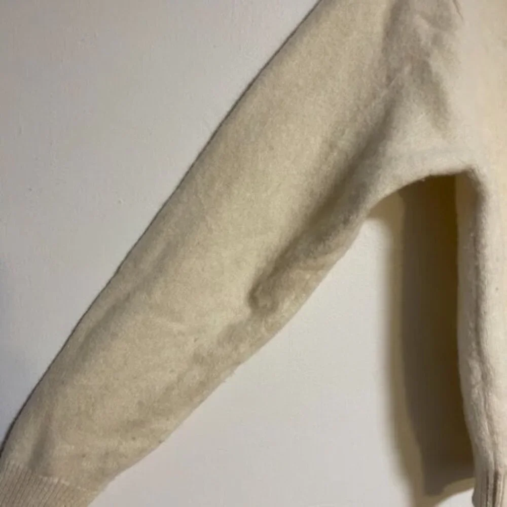 UNIQLO Cream Knit Crewneck Sweater – Size S - Picture 4 of 6